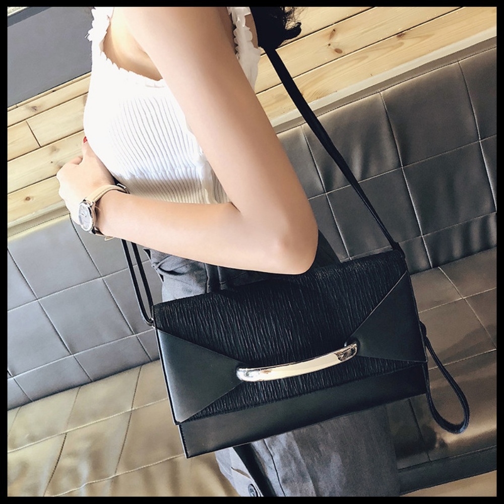 NEW MIA Envelope Clutch Messenger - Picture 3 of 7
